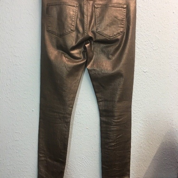 Paige - Picture 3 of 6